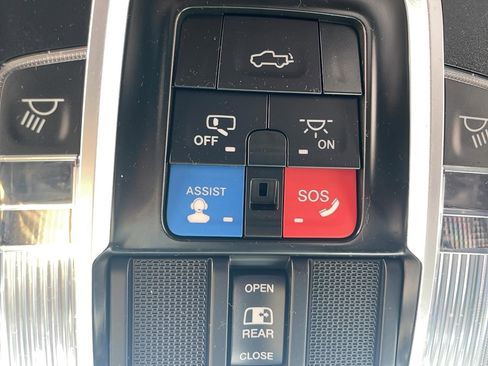 Used 2022 RAM 2500 Laramie AWD/4WD image 27