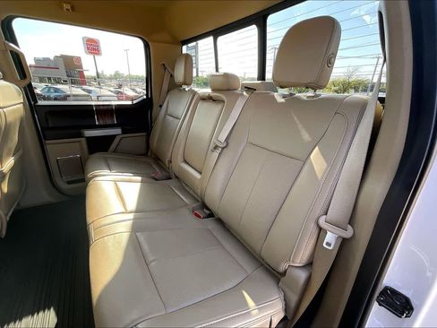 Used 2019 Ford F150 Lariat w/ Equipment Group 502A Luxury image 29