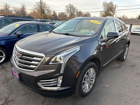 Used 2018 Cadillac XT5 Luxury w/ Driver Awareness Package image 3