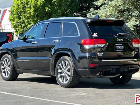 Used 2017 Jeep Grand Cherokee Overland image 6