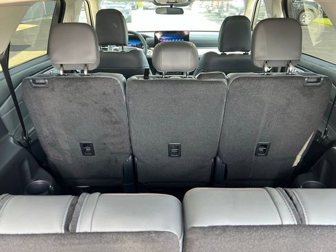 Used 2025 Ford Explorer Active w/ Active Comfort Package image 16