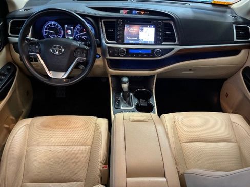Used 2018 Toyota Highlander Limited image 20
