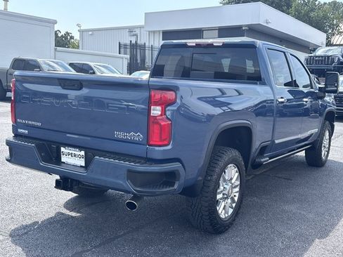Used 2024 Chevrolet Silverado 2500 High Country w/ Technology Package AWD/4WD image 3