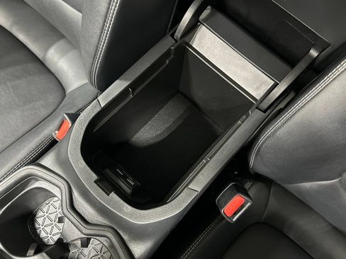 Used 2021 Toyota RAV4 XLE Premium AWD/4WD image 25