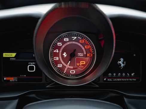 Used 2022 Ferrari F8 Tributo RWD image 64