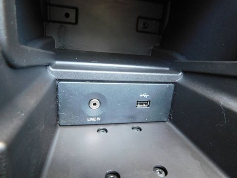 Used 2014 Ford Focus SE w/ Equipment Group 201A FWD image 15