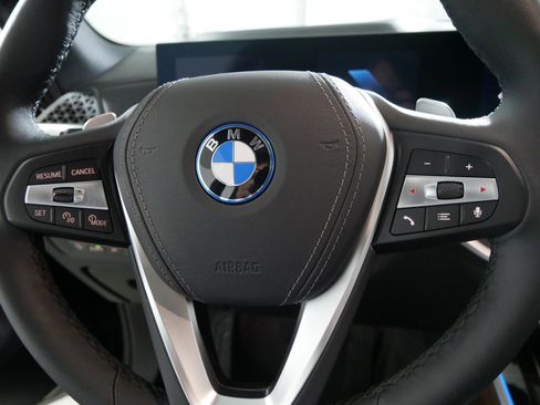 Used 2026 BMW X5 xDrive50e w/ Executive Package image 25