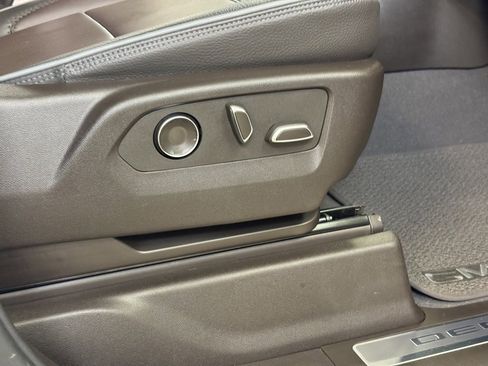 Used 2024 GMC Sierra 1500 Denali w/ Denali Reserve Package image 27