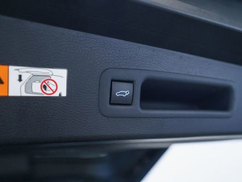 Certified 2026 Toyota Sienna LE FWD image 37