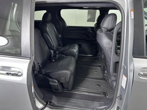 Certified 2023 Toyota Sienna XSE image 13