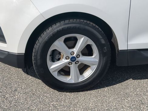 Used 2020 Ford Edge SE image 19