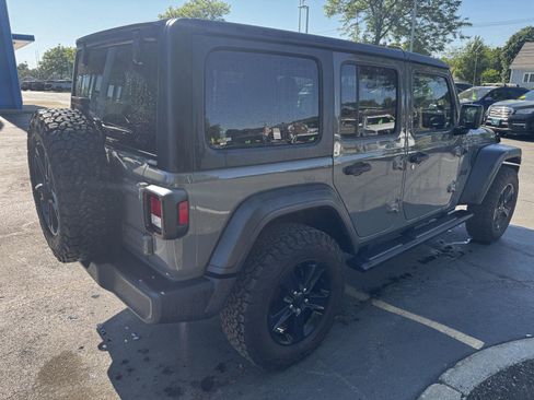 Used 2021 Jeep Wrangler Unlimited Sport AWD/4WD image 6