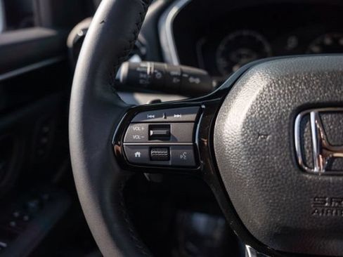 Used 2025 Honda Pilot EX-L image 18