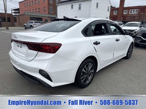 Used 2024 Kia Forte LXS FWD image 7