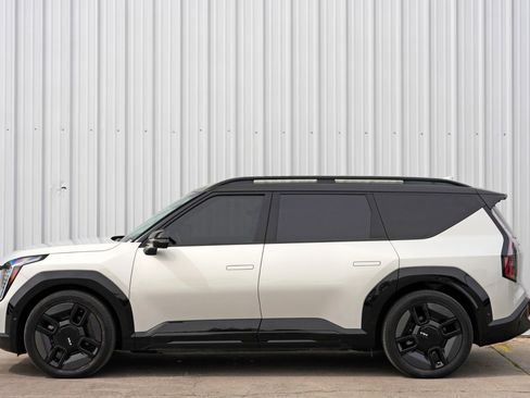 Used 2024 Kia EV9 GT-Line image 9