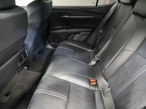 Used 2025 Toyota Camry XSE AWD/4WD image 18