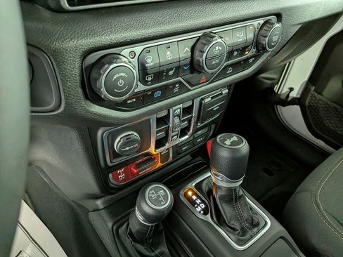 Certified 2025 Jeep Wrangler Unlimited Sport S 4xe image 25