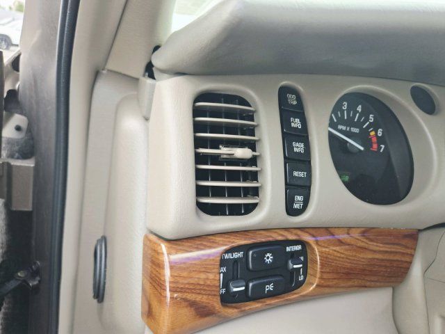 Used 2002 Buick Le Sabre Custom w/ Luxury Pkg FWD image 23
