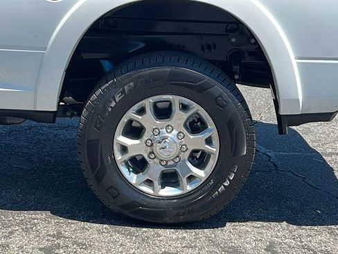 Used 2022 RAM 2500 Laramie AWD/4WD image 6