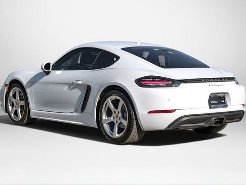 Used 2021 Porsche 718 Cayman RWD image 8