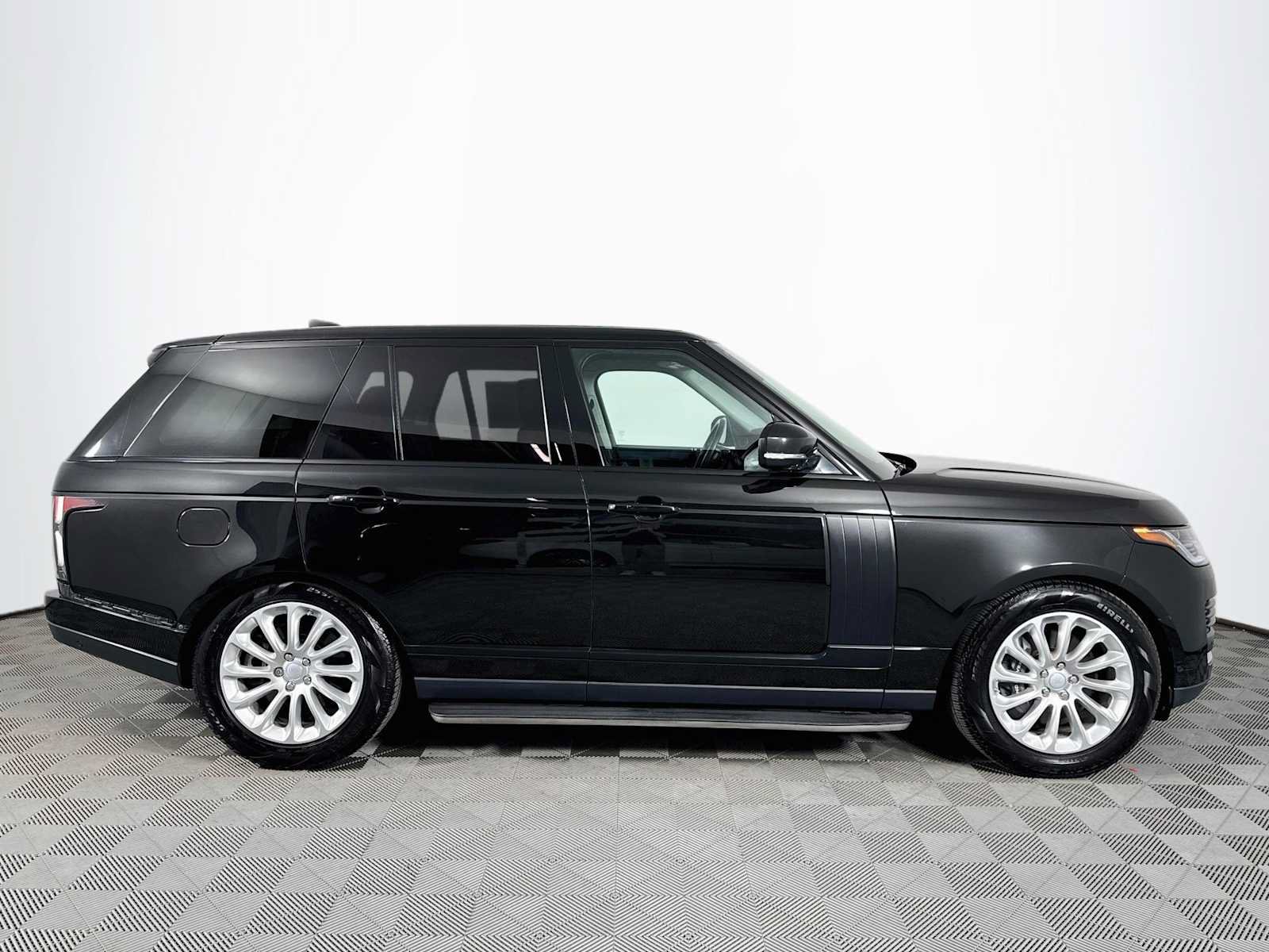 Used 2020 Land Rover Range Rover HSE AWD/4WD image 4