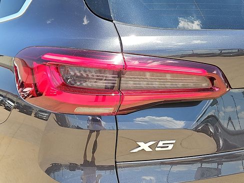 Used 2023 BMW X5 xDrive40i w/ Premium Package AWD/4WD image 7