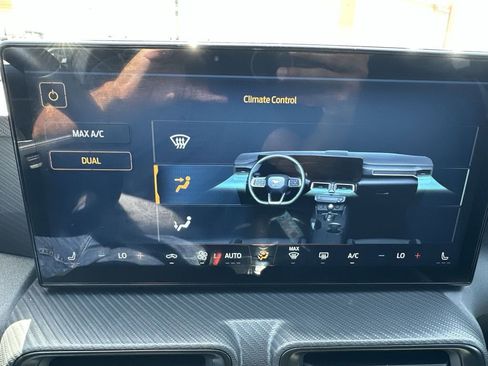 Used 2024 Ford Mustang Coupe image 17