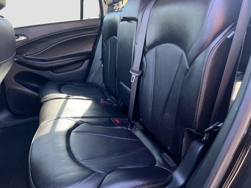 Used 2020 Buick Envision Essence image 25