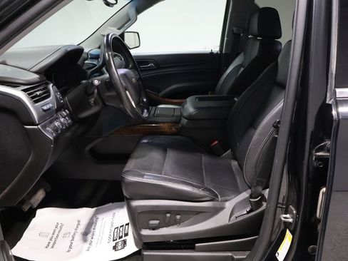 Used 2018 Chevrolet Suburban Premier image 11