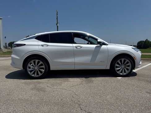 New 2026 Buick Envista Avenir FWD image 8