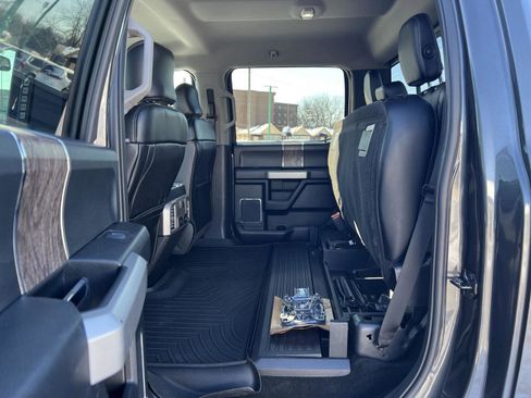 Used 2017 Ford F250 Lariat w/ Tow Technology Bundle image 47