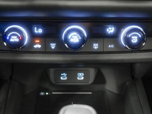 New 2026 Honda HR-V LX image 28