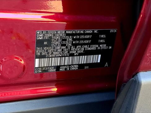 Used 2024 Toyota RAV4 XLE FWD image 32