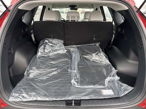 New 2026 Hyundai Tucson Blue SE image 11