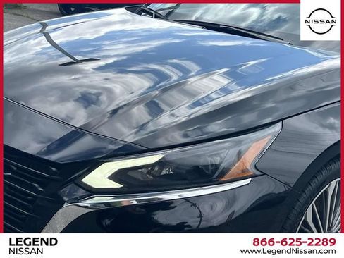 Used 2023 Nissan Altima 2.5 SL FWD image 9