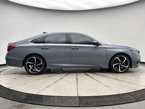 Used 2022 Honda Accord Sport image 6