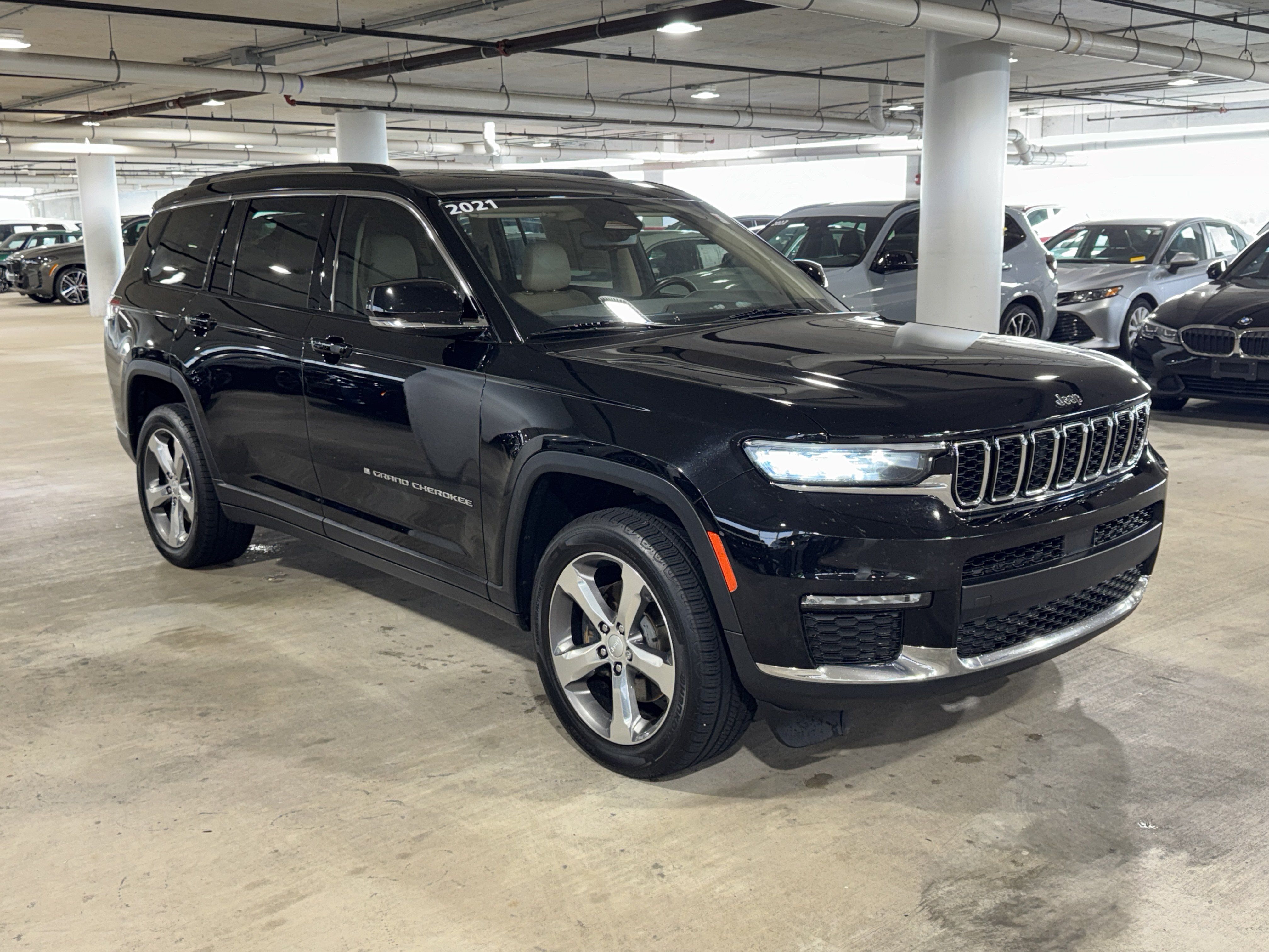 Used 2021 Jeep Grand Cherokee L Limited RWD image 2