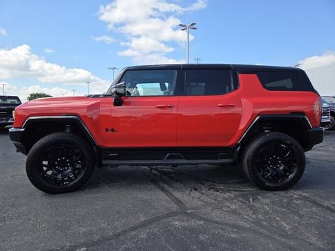Used 2026 GMC Hummer EV SUV w/ LPO, Dark Essentials Package AWD/4WD image 14
