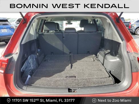 Used 2023 Volkswagen Tiguan SE image 12