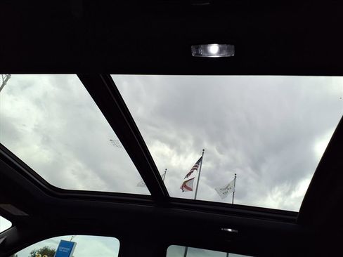 Used 2021 Chevrolet Tahoe High Country image 21