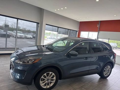 Used 2020 Ford Escape SE FWD image 8