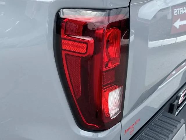 Used 2024 GMC Sierra 1500 Elevation w/ Elevation Premium Package AWD/4WD image 11