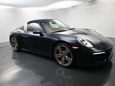 Used 2019 Porsche 911 Targa 4S image 26