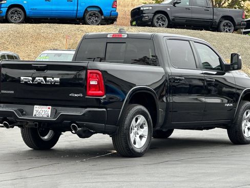 Used 2025 RAM 1500 Big Horn AWD/4WD image 4