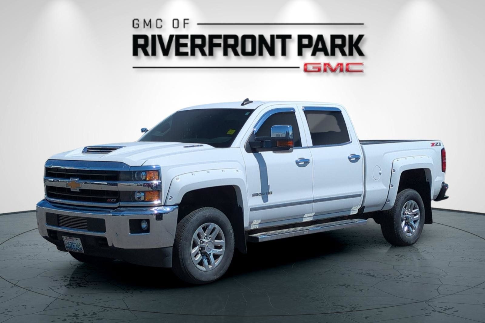 Used 2018 Chevrolet Silverado 2500 LTZ w/ Duramax Plus Package AWD/4WD image 7