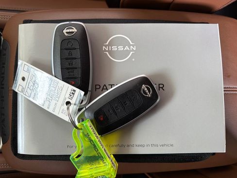 Used 2025 Nissan Pathfinder Platinum w/ Cargo Package FWD image 38