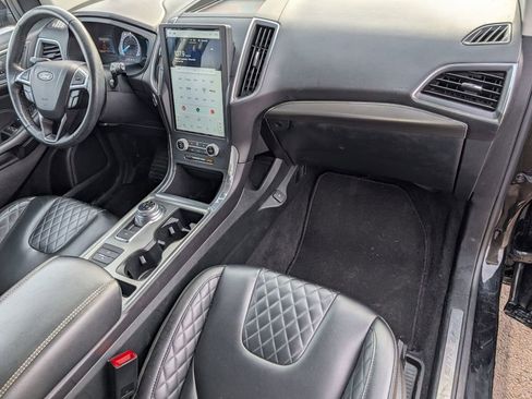 Used 2024 Ford Edge Titanium image 48