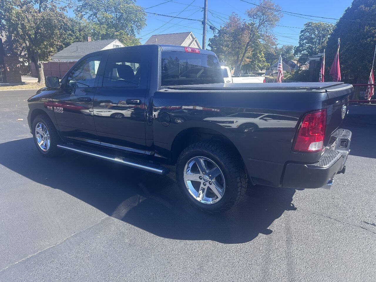 Used 2016 RAM 1500 Express AWD/4WD image 7