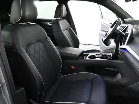 Used 2024 Volkswagen Atlas Cross Sport SEL Premium R-Line AWD/4WD image 14