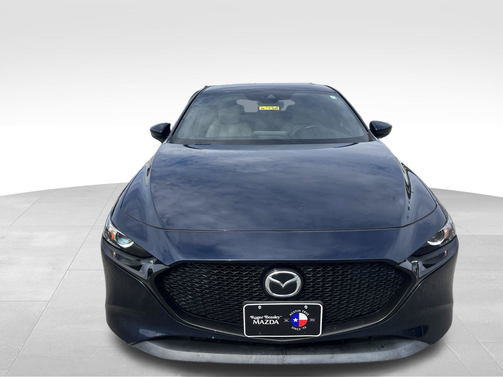 Used 2022 MAZDA MAZDA3 s FWD image 2